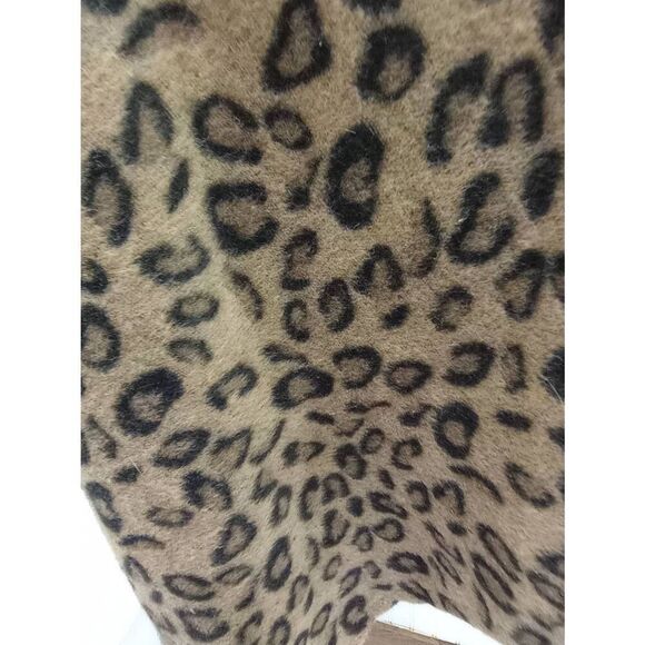 Faux fur and animal print shawl, cape ,wrap, pull over. OS - Picture 5 of 5